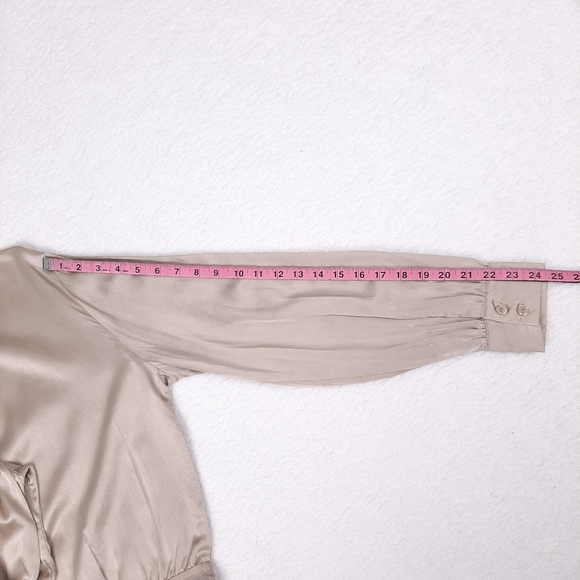 Shape FX 100% silk long sleeve button up shirt bodysuit champagne beige plus - Picture 6 of 8